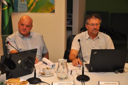 Cvetko Zupančič (na sliki levo)